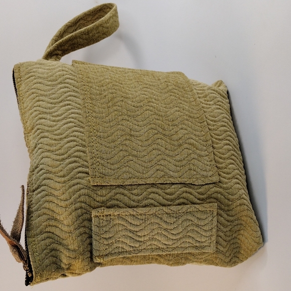 Wristlet bag - Picture 2 of 3
